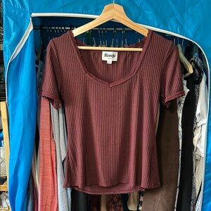 Rouje Giuia Women's Ribbed Burgundy Top